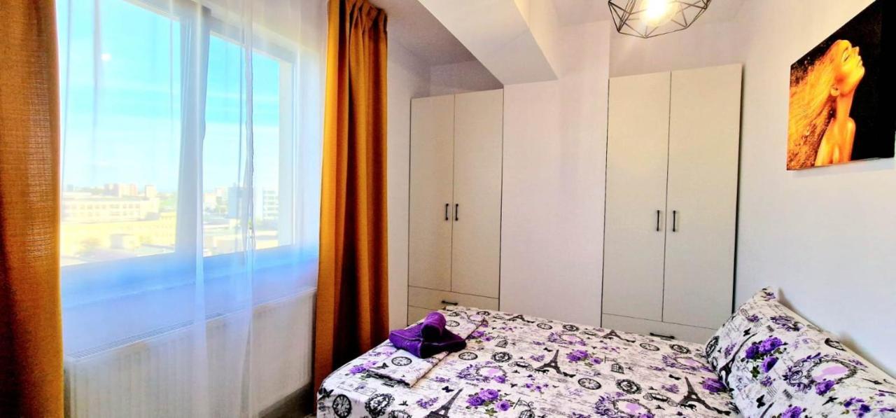 Evelyn Modern Apartment Near Palas Iasi Eksteriør billede