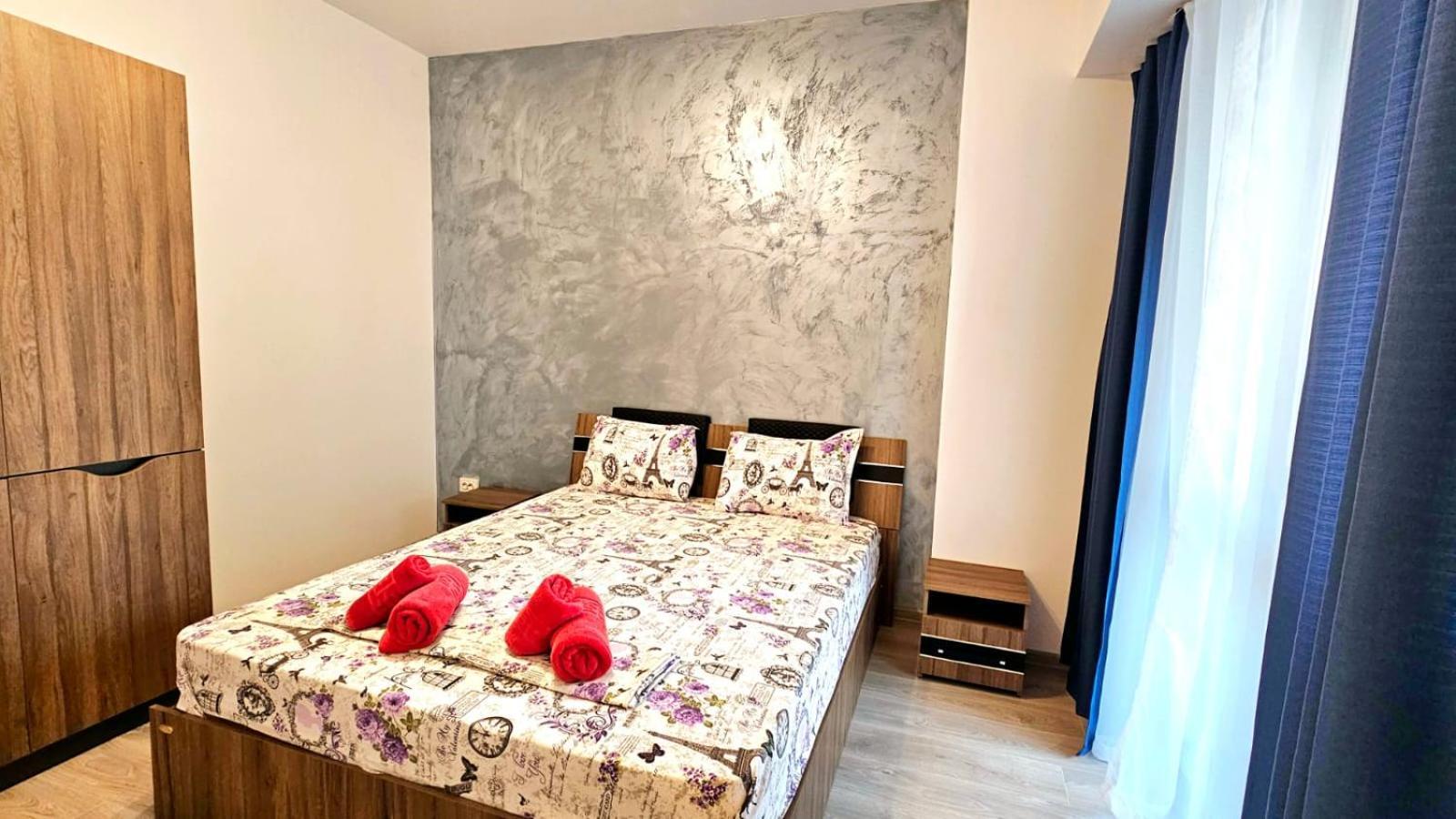 Evelyn Modern Apartment Near Palas Iasi Eksteriør billede